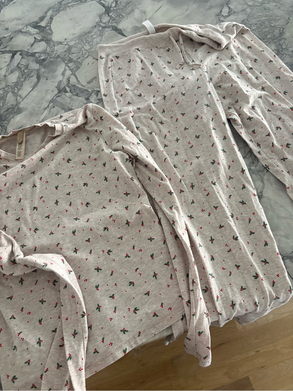 New Skims Mistletoe Long Sleeve Pajama Set in Light Cream with Red & Green Print